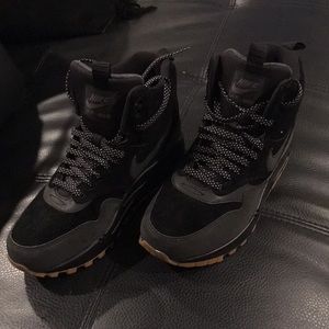Nike Air max waterproof Sneakerboot 6.5 Nike Air max waterproof Sneakerboot 6.5